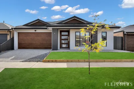 31 Grappenhall Ave, Strathtulloh, VIC 3338