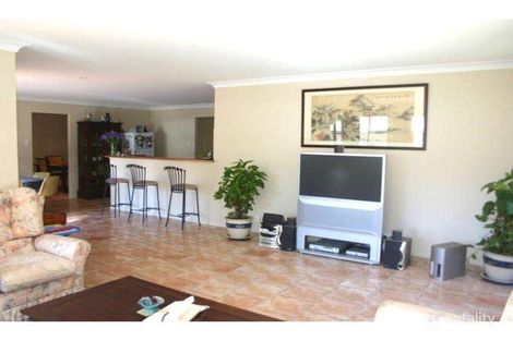 Property photo of 20 Anchorage Circle Summerland Point NSW 2259