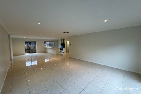 Property photo of 4 Oak Leaf Street Greenvale VIC 3059