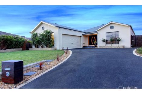 32 Samantha Dr, Mornington, VIC 3931