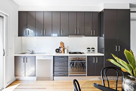 Property photo of 30 Berrima Road Rosanna VIC 3084