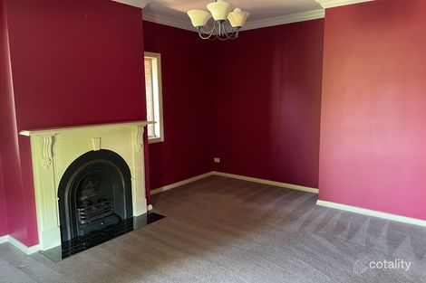 Property photo of 2 John Fisher Drive Berwick VIC 3806
