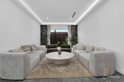 Property photo of 8 Separation Street Mickleham VIC 3064
