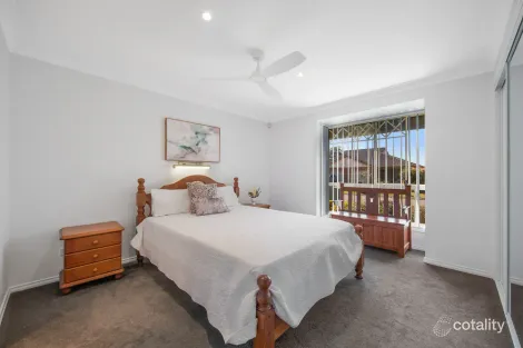 Property photo of 2 Treeview Place Mardi NSW 2259