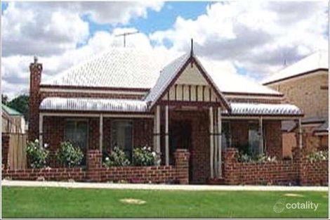 17 St Pauls Cres, Joondalup, WA 6027