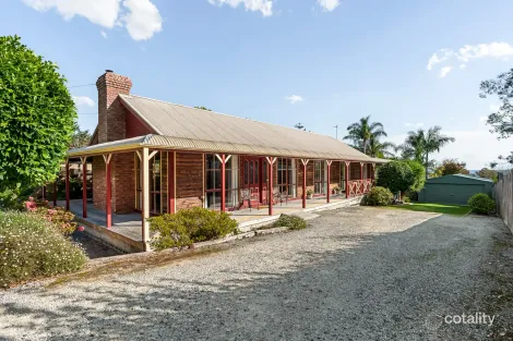 Property photo of 8 Moore Street Ferntree Gully VIC 3156