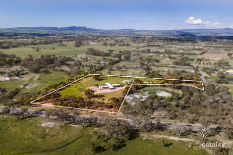 Property photo of 24 Lauren Court Table Top NSW 2640