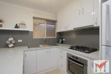 Property photo of 49B Tudor Avenue South Shelley WA 6148