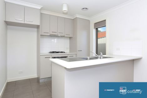 Property photo of 2/547 Tarneit Road Hoppers Crossing VIC 3029
