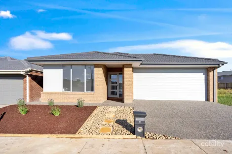 16 Lancashire Dr, Werribee, VIC 3030