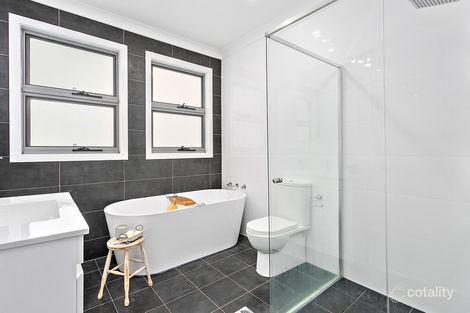 Property photo of 2/7 Cascade Circuit Albion Park NSW 2527