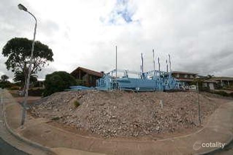 2 Kurrambi Cres, Hallett Cove, SA 5158