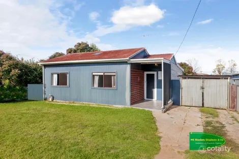 8 Moresby Way, West Bathurst, NSW 2795