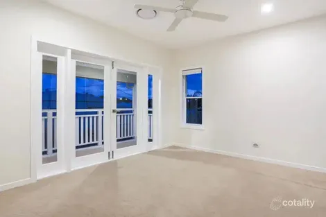 Property photo of 105 Holdsworth Street Coorparoo QLD 4151