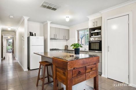 Property photo of 5 Waterhaven Place Doreen VIC 3754