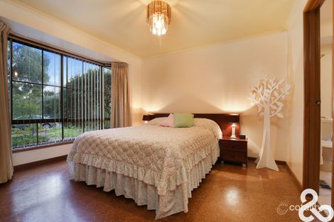 Property photo of 2 Jacaranda Drive Mill Park VIC 3082