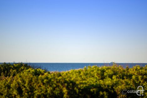 Property photo of 15 Oceanic Drive Warana QLD 4575