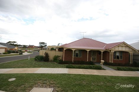 29 Parkwood Dr, Highton, VIC 3216