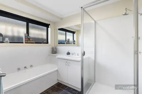 Property photo of 18 Norview Drive Leongatha VIC 3953