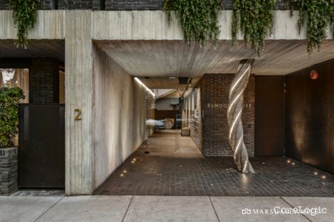 Property photo of 2/2 Pine Avenue Elwood VIC 3184