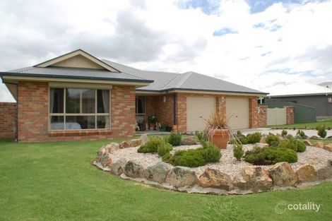Property photo of 11 Marriott Avenue Kelso NSW 2795