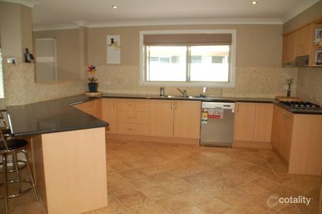 Property photo of 11 Marriott Avenue Kelso NSW 2795