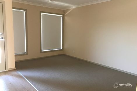 Property photo of 15 Avisha Way Narre Warren VIC 3805