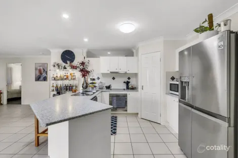 Property photo of 40 Palma Rosa Drive Wulkuraka QLD 4305