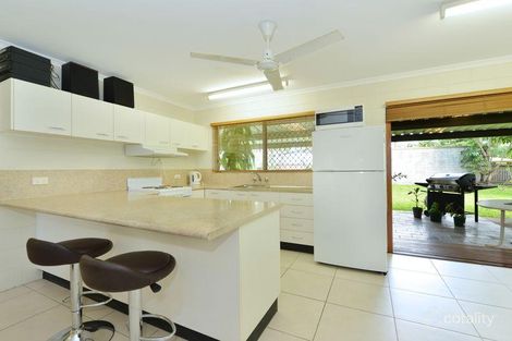 Property photo of 10 Satinay Close Manoora QLD 4870