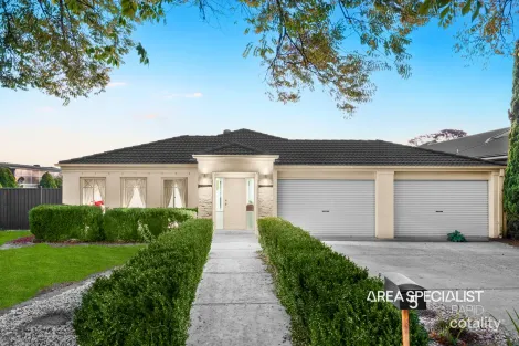 Property photo of 5 The Grove Hampton Park VIC 3976