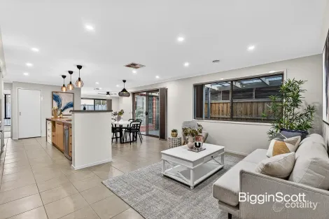 Property photo of 51 Morningside Boulevard Cranbourne West VIC 3977