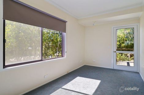 Property photo of 35 Willow Lake Drive Macs Cove VIC 3723