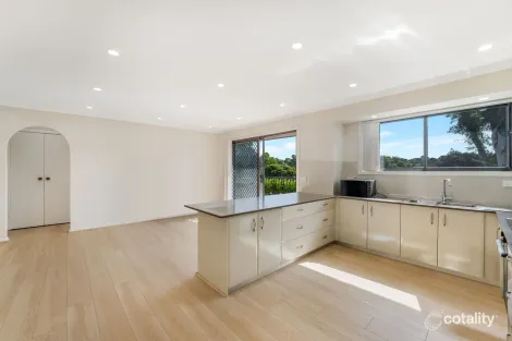Property photo of 1 Stromeferry Crescent St Andrews NSW 2566