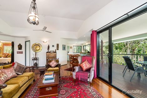 Property photo of 8 Murumba Close Ocean Shores NSW 2483