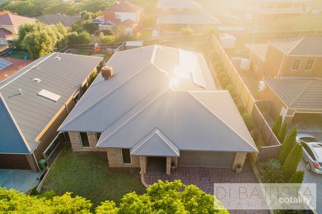 Property photo of 9 Maccoll Street Craigieburn VIC 3064