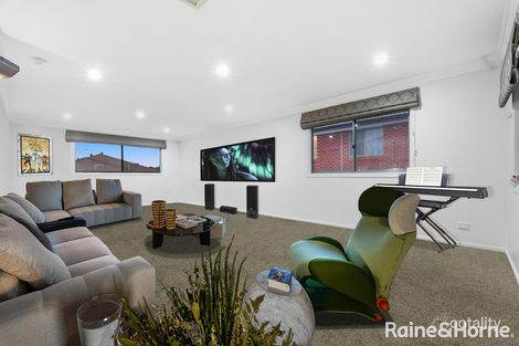 Property photo of 38 Highvale Crescent Berwick VIC 3806