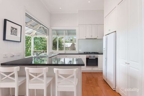 Property photo of 43 Lockerbie Street Kangaroo Point QLD 4169