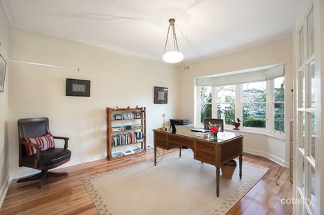 Property photo of 102 Ashburn Grove Ashburton VIC 3147