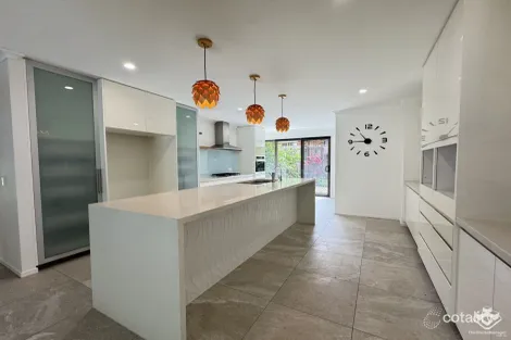 Property photo of 18 Candlewood Close Mooloolaba QLD 4557