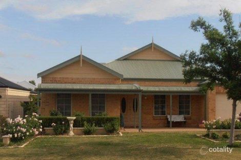 3 Harman Pl, Aveley, WA 6069