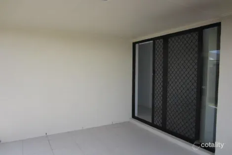 Property photo of 16 Epping Way Mount Low QLD 4818