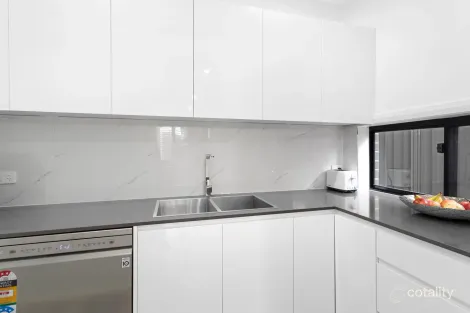 Property photo of 18 Firefly Street Nirimba Fields NSW 2763