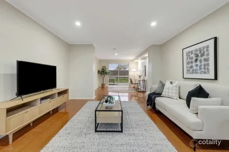 Property photo of 2 Franklin Boulevard Hoppers Crossing VIC 3029