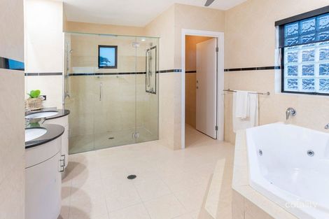 Property photo of 2339 Cressbrook Drive Hope Island QLD 4212