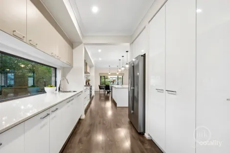 Property photo of 14 Bronte Crescent Doreen VIC 3754