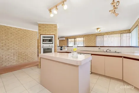 Property photo of 17 Ballybunion Crescent Connolly WA 6027