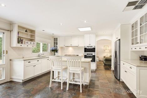 Property photo of 11 Spring Valley Drive Templestowe VIC 3106