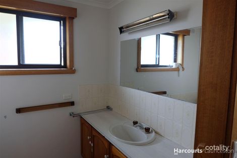 9 Parklands Pde, Newnham, TAS 7248