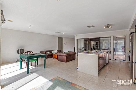Property photo of 2 Firetail Close Williams Landing VIC 3027