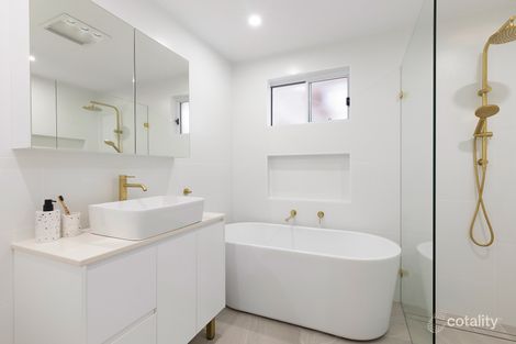 Property photo of 14 Blackbutt Street Wyoming NSW 2250